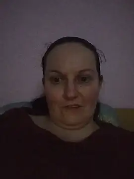 BustyLadyAlma webcam