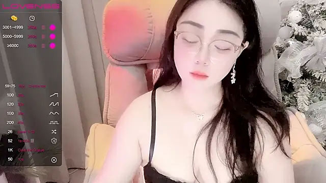Monica-666888- webcam