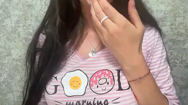 Angelinaa19 webcam