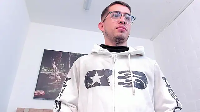 Tommas_Jhonson webcam