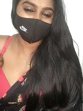 Tamil_Azhaghi webcam