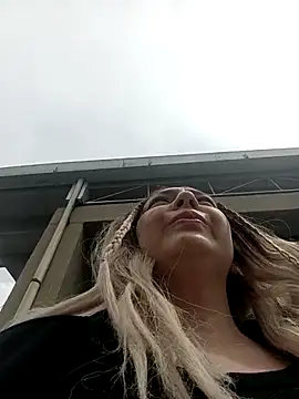 madelaine- webcam