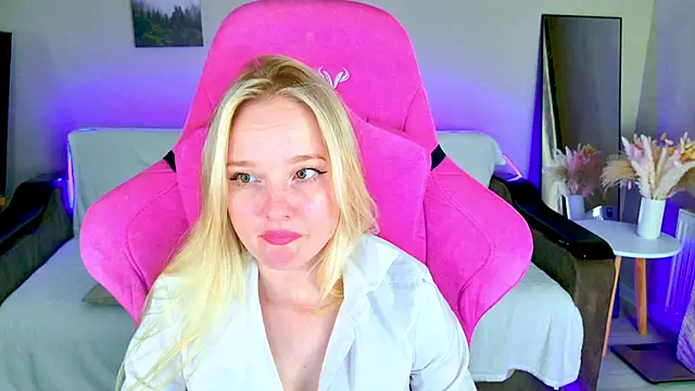 Shawty_Mia webcam