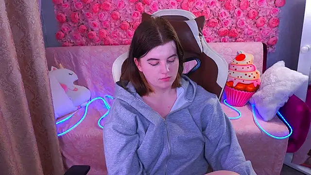 KristiFoxy webcam