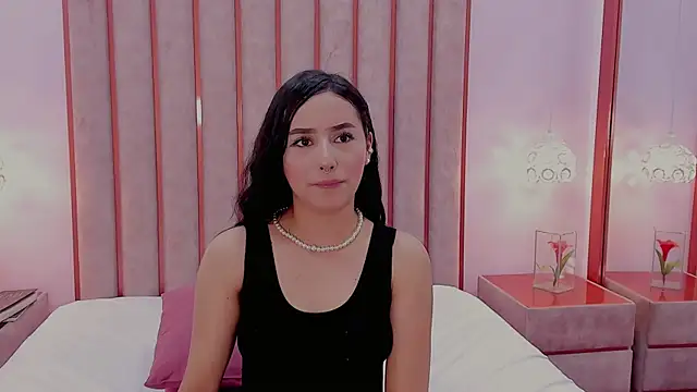Zoe_Monrow webcam
