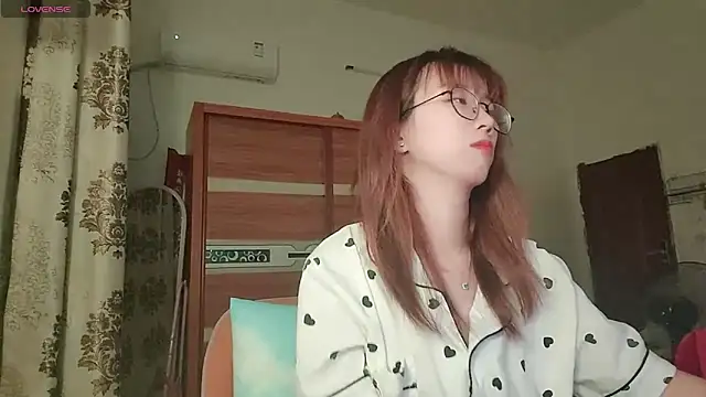 Lili_666 webcam