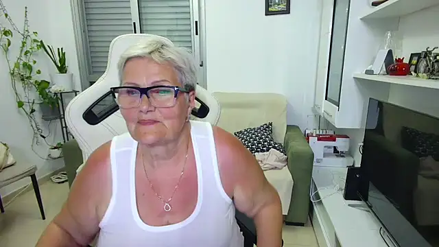 Selenna57 live sex cam