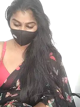 Tamil_Azhaghi webcam