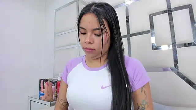 ZoeWan69 webcam