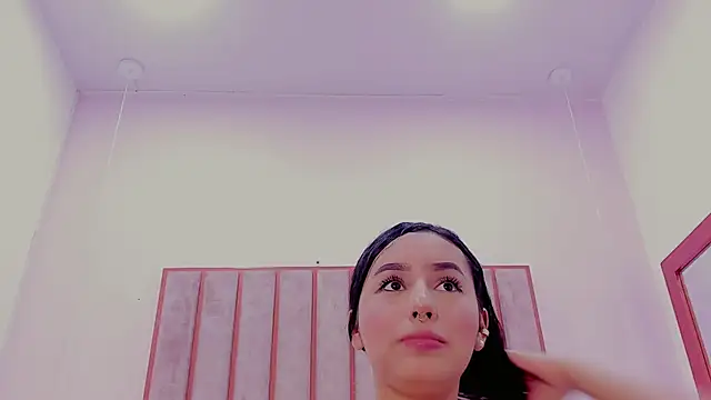 Zoe_Monrow webcam