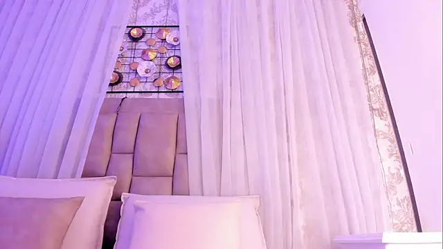 CannelaSmith webcam