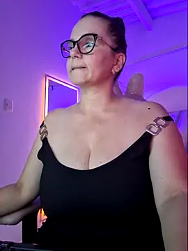 MariaPau_83 webcam
