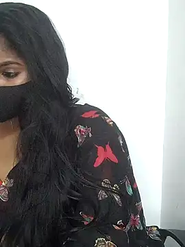 Tamil_Azhaghi webcam
