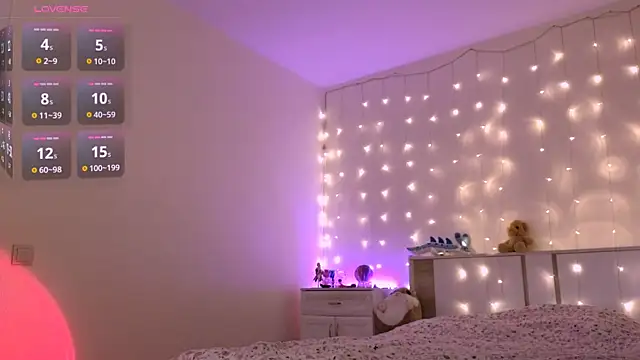 RebeccaAster webcam