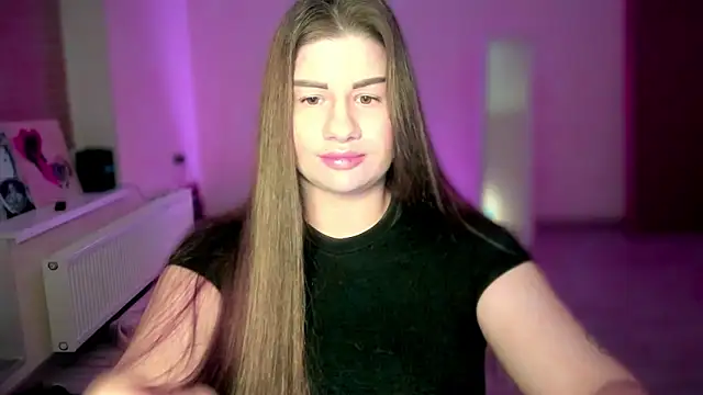 JuicyHelenX webcam