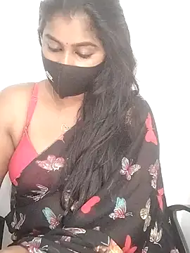 Tamil_Azhaghi webcam
