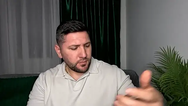 Gold_Alpha_Boy webcam