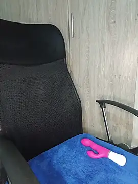 MsParisSmith webcam