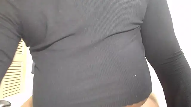 CurvyAssXX21 webcam