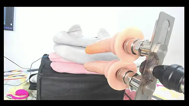 Pauliny23sex webcam