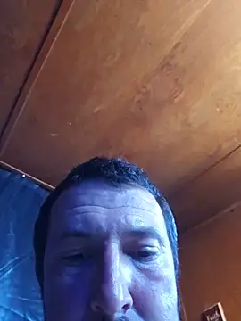 UncutHammer69 webcam