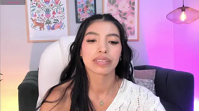 Tiffany_Low webcam