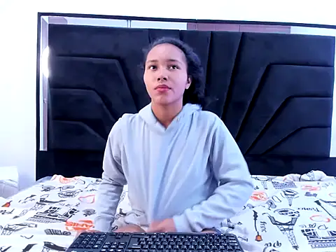 OnlySofiaX webcam