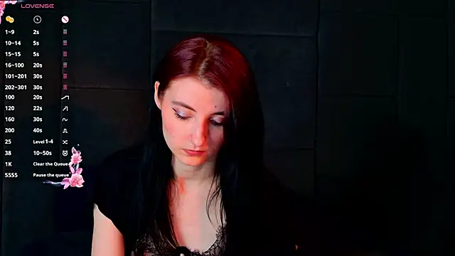 NicoleLuxe webcam