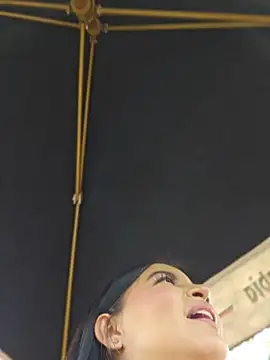 Pretty_Julieta webcam