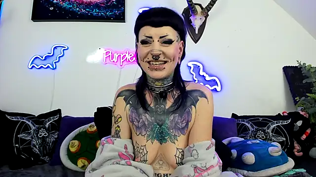 Purple_Coffin666 webcam