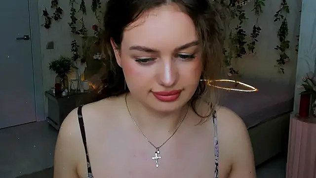 MiracleCurly webcam