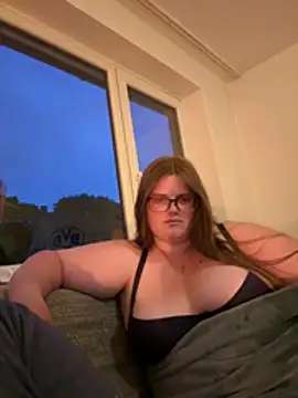 CurvyPaar2 webcam