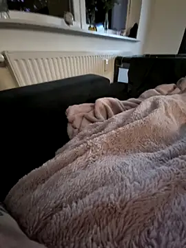 LadyLeni webcam
