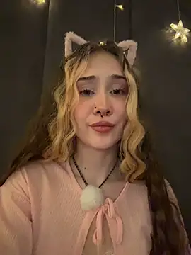 SashaMeow webcam