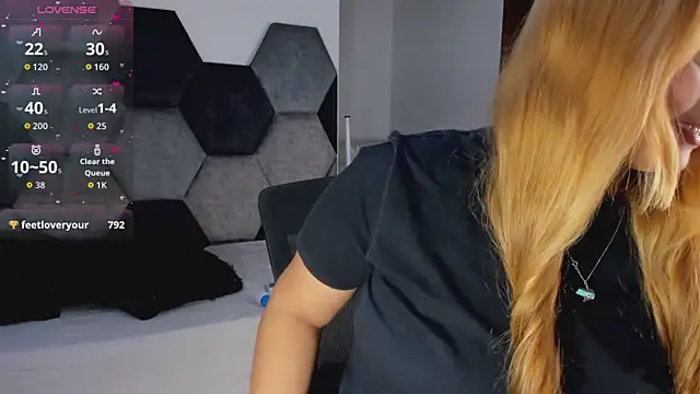 MikaelaStone webcam