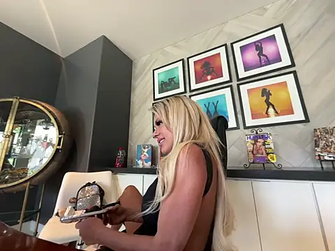 chanelstjames webcam