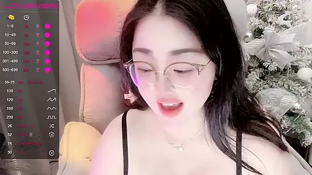 Monica-666888- webcam