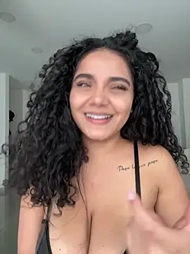 Curlyierr webcam