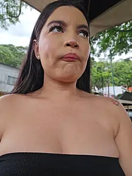 Pretty_Julieta webcam