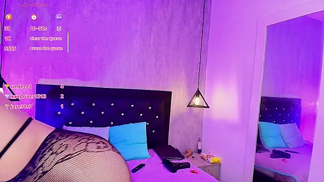 curly_babe webcam