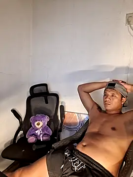 Felix_Asher
