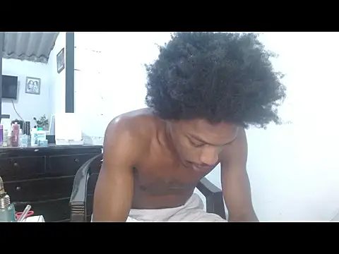 Larry-n-clouds webcam