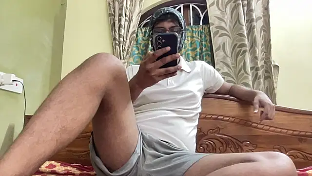 Slave_Aryan webcam
