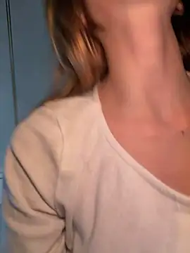 -AngelAri-
