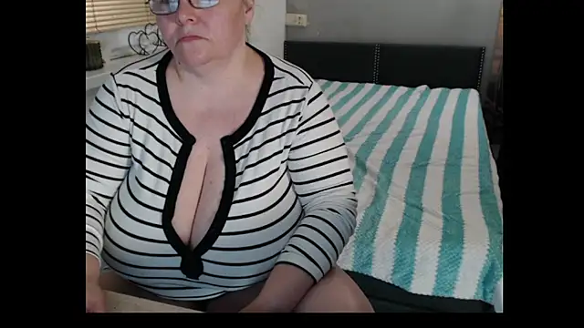 Sweetboobs webcam