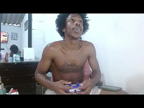 Larry-n-clouds webcam