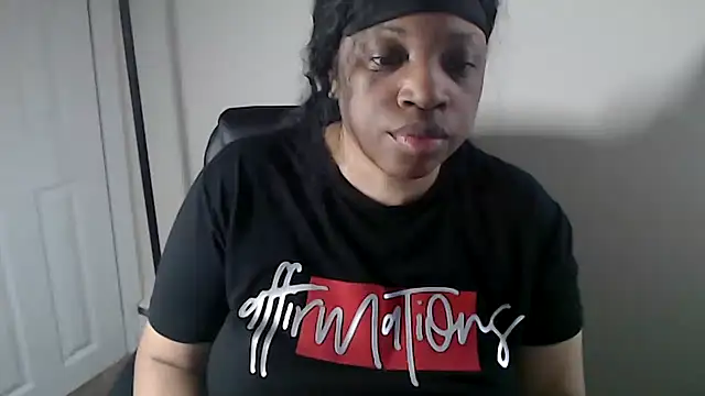 Sexymona1218 webcam