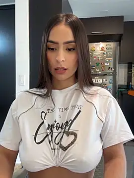 Mau_White webcam