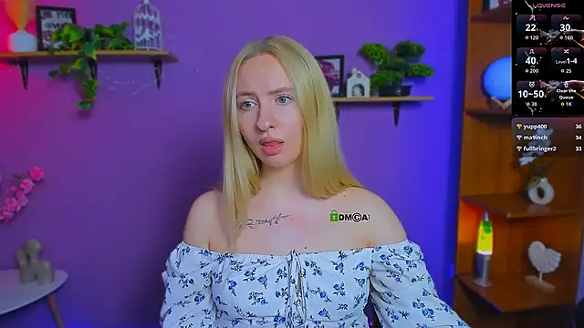 mila_glow1 webcam