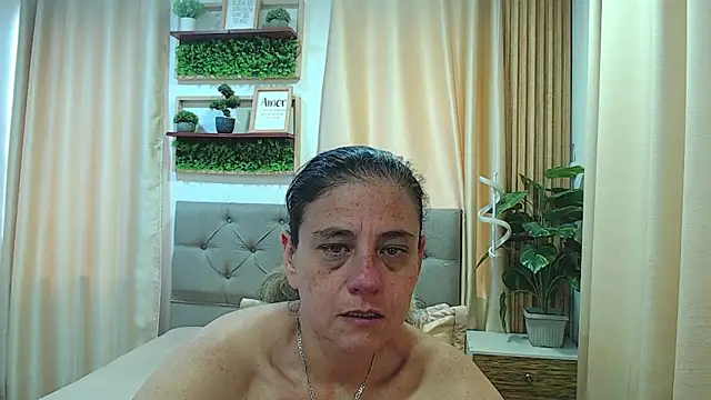 sasi_luna webcam